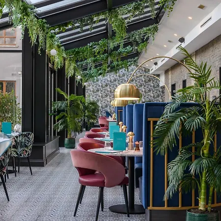 Hotel Clybaun 4*