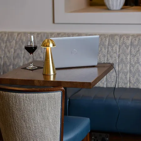 Hotel Clybaun 4*