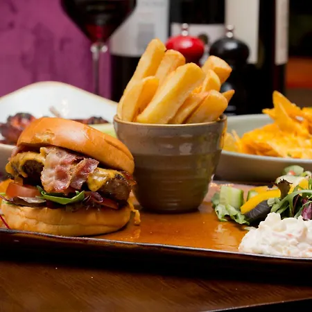 Clybaun Hotel 4*