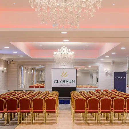 מלון Clybaun 4*